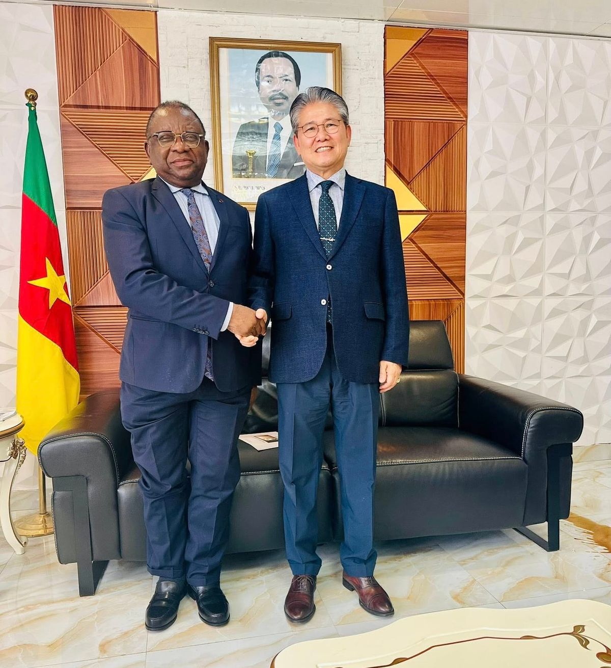 Cameroun : un industriel sud-coréen prêt à investir massivement dans le cacao et l&rsquo;industrie
