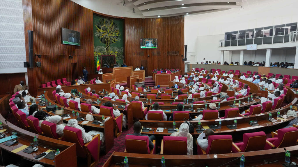 Vue de l'Assemblée nationale sénégalaise lors de l'élection d'Ousmane Sonko à la présidence, suite à sa destitution du poste de Premier ministre par le président Bassirou Diomaye Faye. Dakar, mardi 26 mai 2026.
