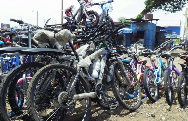 Marché de Médine à Bamako : l’effervescence des artisans et commerçants locaux