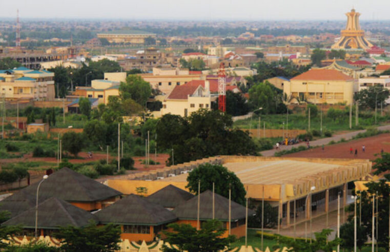 Diplomates burkinabè de retour à Ouagadougou après la rupture avec la France