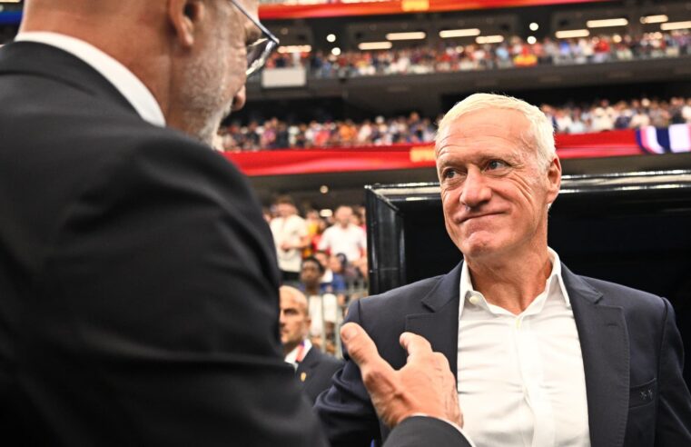 Arbitrage critiqué : de la fuente défend son équipe face aux accusations de deschamps