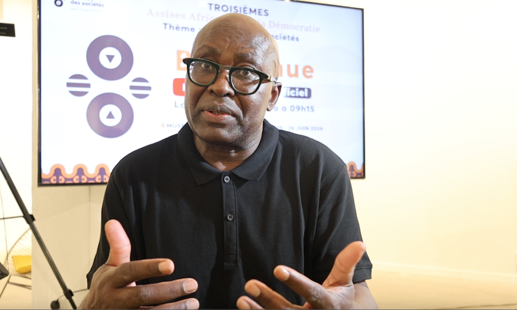 Philosophie d&rsquo;achille mbembe : l&rsquo;afrique face à ses défis démocratiques