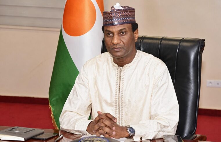 Le sort des premiers ministres civils sous les juntes au Niger : l&rsquo;exemple de Lamine Zeine