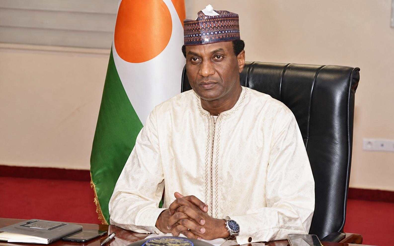 Le sort des premiers ministres civils sous les juntes au Niger : l&rsquo;exemple de Lamine Zeine