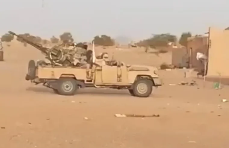 Armée malienne reprend l&rsquo;offensive face aux groupes armés dans le nord du pays