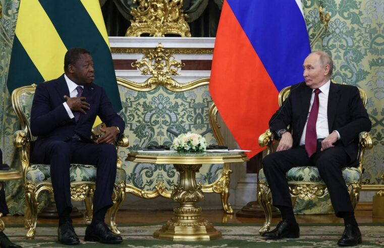 Togo : inquiétudes politiques face à l&rsquo;arrivée de l&rsquo;Africa Corps et de conseillers turcs