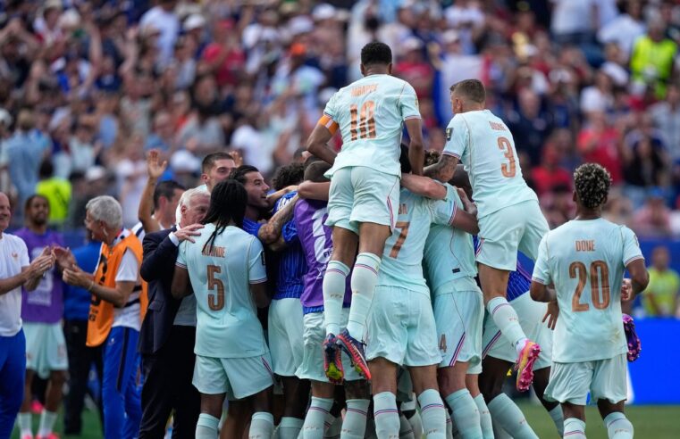 Grâce à son duo de buteurs Mbappé-Dembélé, les Bleus se qualifient pour les demi-finales de la Coupe du monde… Revivez le match entre la France et le Maroc