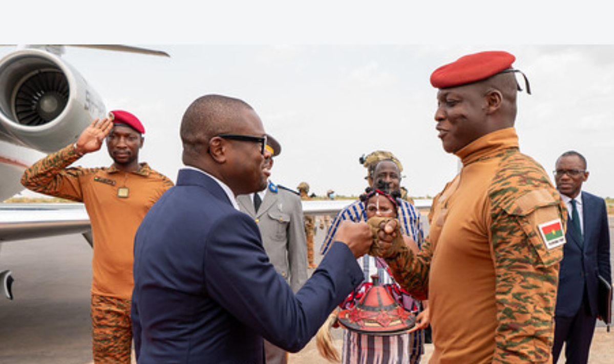 Coopération militaire au Bénin et au Burkina Faso : patrouilles conjointes à Koualou pour sécuriser la frontière