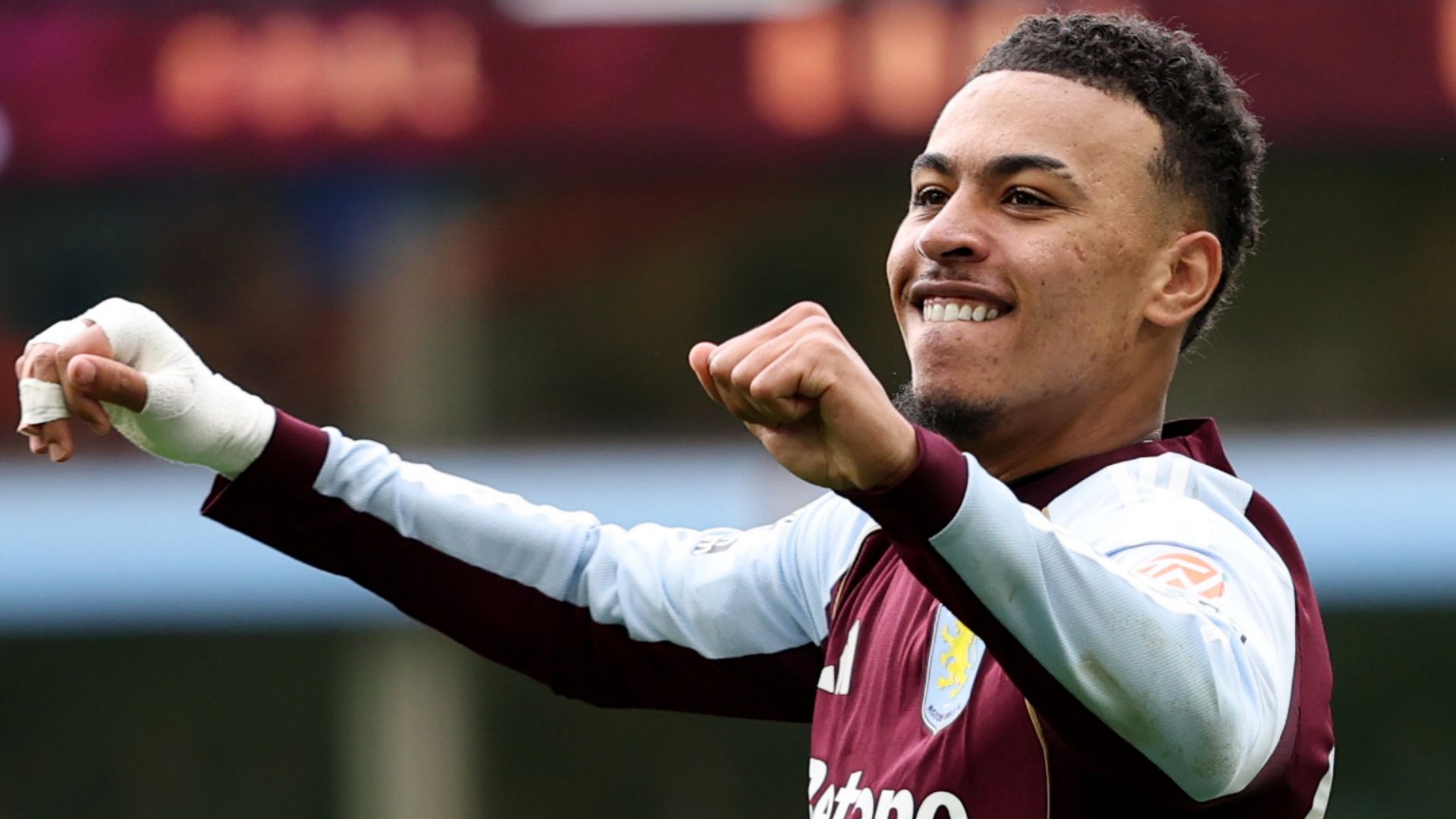Morgan rogers quitte aston villa pour chelsea : le deuxième plus gros transfert de l&rsquo;histoire de la Premier League
