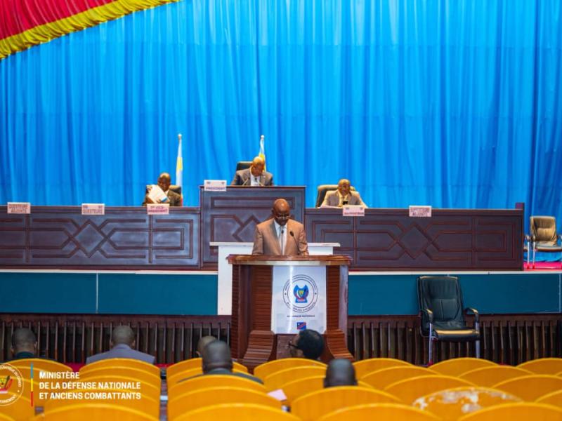 Assemblée nationale de rdc examine le projet de loi militaire 2027-2030