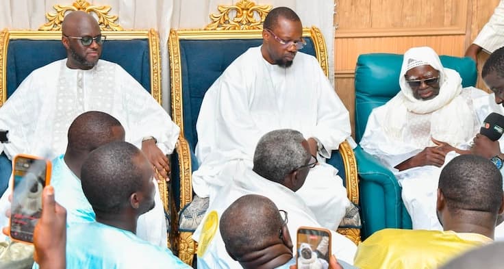 Ousmane sonko honore serigne touba à touba avant le grand magal