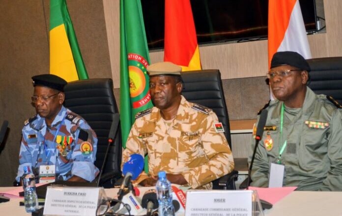 Renforcement de la sécurité au Sahel : les chefs de police du Burkina Faso, du Mali et du Niger unissent leurs forces