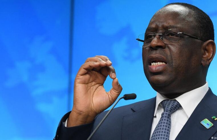 Visite contestée de Macky Sall au Sénégal : colère des victimes et des militants