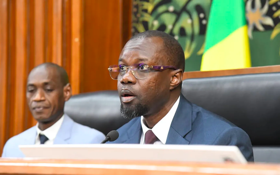 Sonko défie le gouvernement sénégalais sur les contrats pétroliers