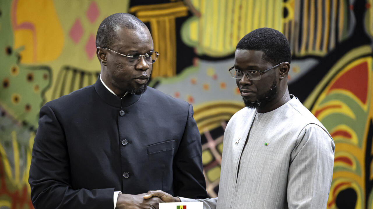 Sénégal : le débat politique s&rsquo;intensifie après l&rsquo;invalidation d&rsquo;une réforme