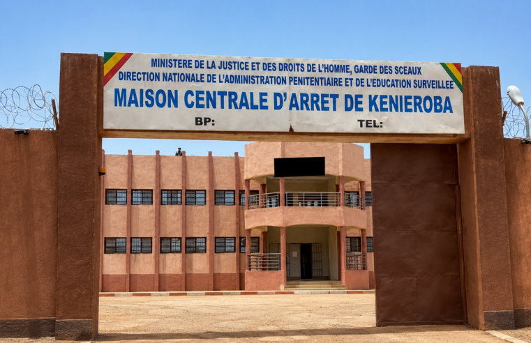 Mali : le FLA s’empare d’une position clé au nord, Bamako en alerte