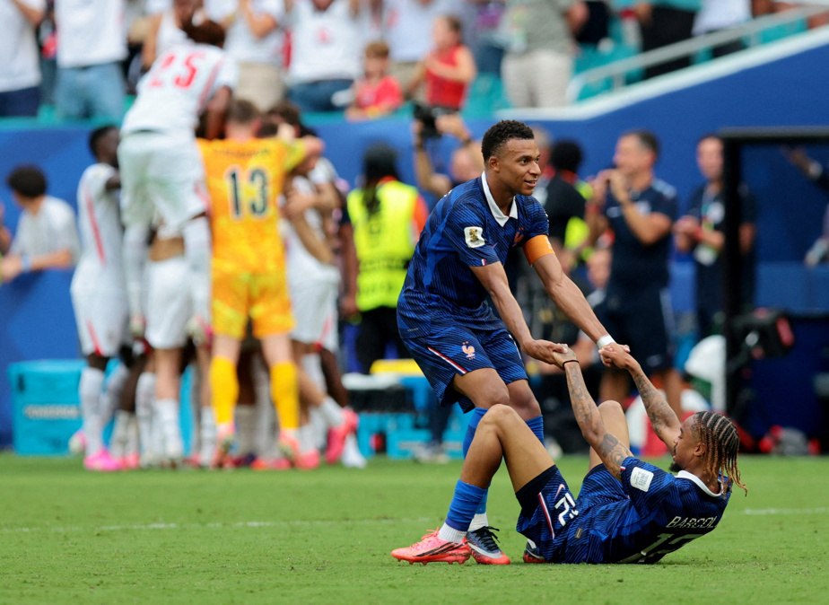 Les joueurs anglais célébrant leur victoire