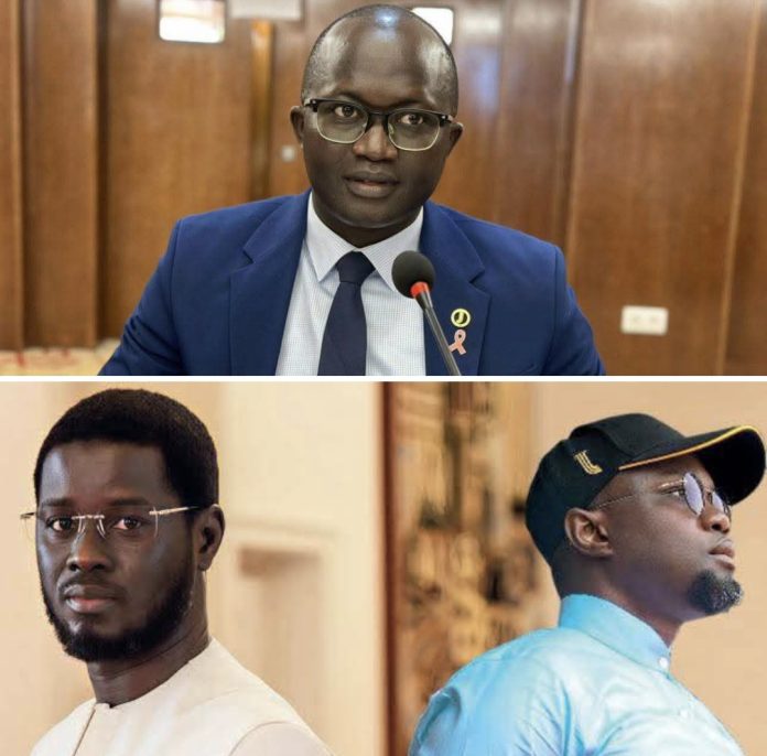 Yankhoba Diémé en discussion politique au Sénégal