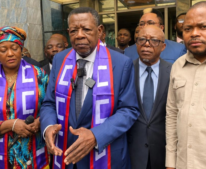 Lambert Mende défend la continuité de Tshisekedi face à l&rsquo;agression rwandaise en RDC
