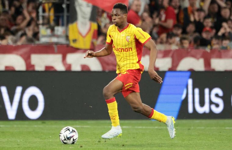 Mamadou Sangaré quitte le RC Lens pour Brentford, un transfert majeur en Premier League