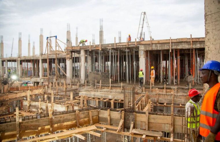 Projets d&rsquo;urgence au Mali : des hôpitaux en construction accélérée à Bamako