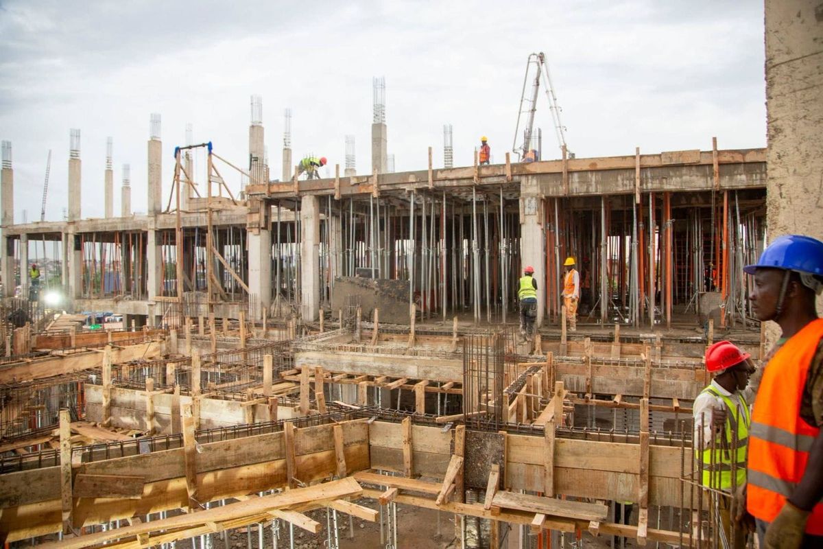 Projets d&rsquo;urgence au Mali : des hôpitaux en construction accélérée à Bamako