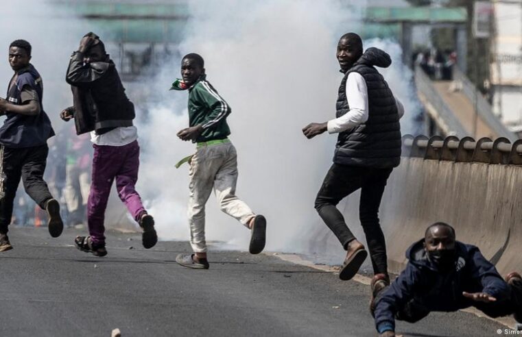 Démocratie africaine : entre reculs autoritaires et espoirs citoyens