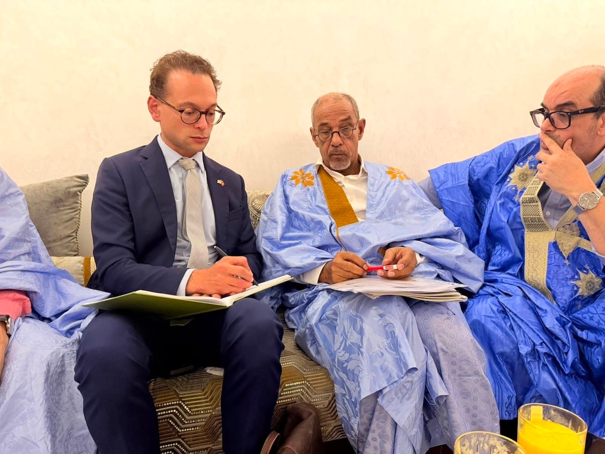 Rencontre diplomatique américaine avec sahraouis pour la paix à el aaiún
