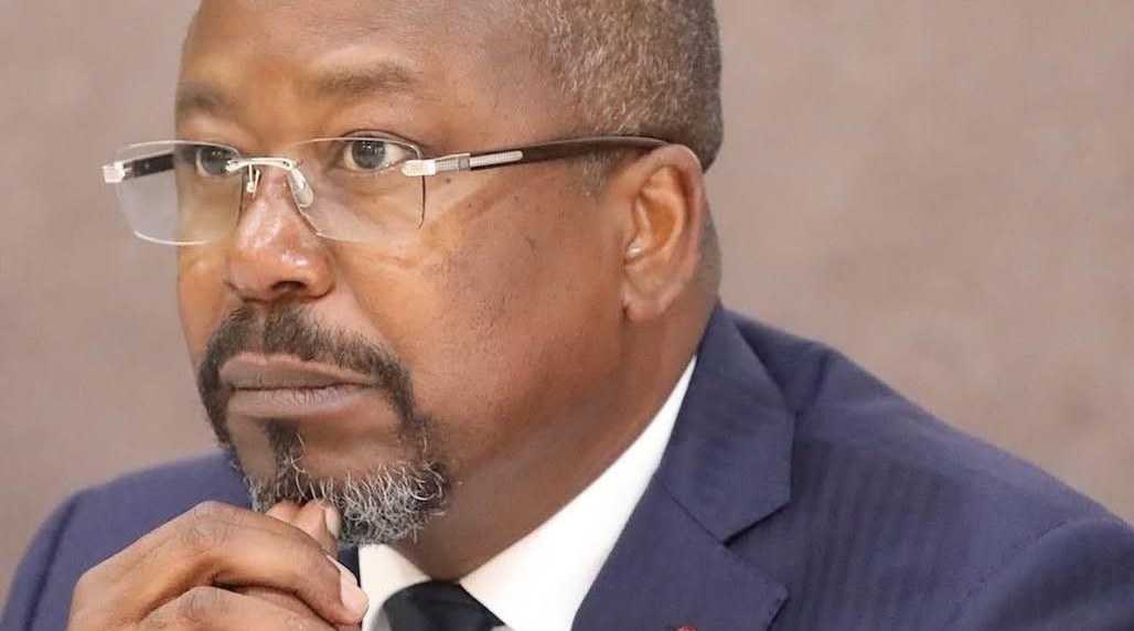 Portrait d'Alain-Claude Bilie-By-Nzé lors d'un événement au Gabon