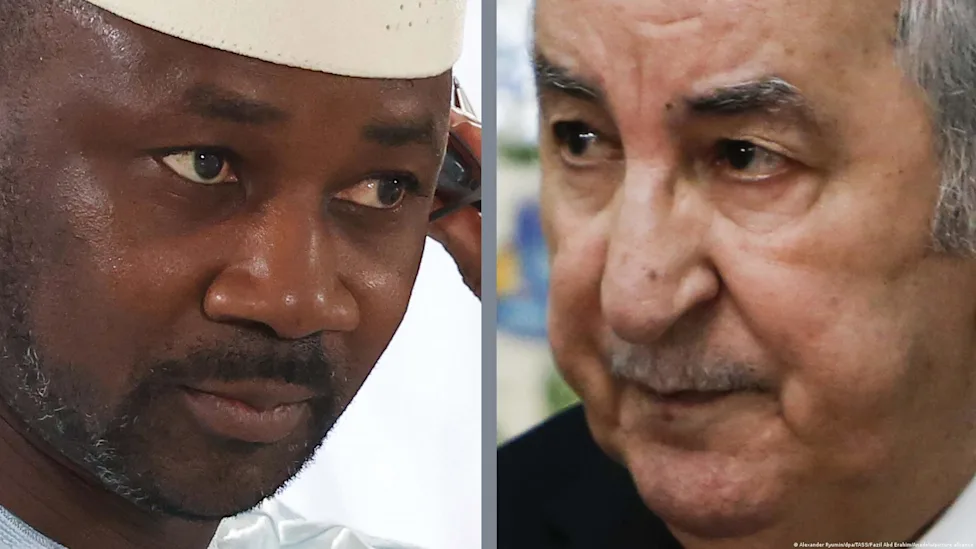 Drapeaux du Mali et de l'Algérie côte à côte, symbolisant le rapprochement diplomatique